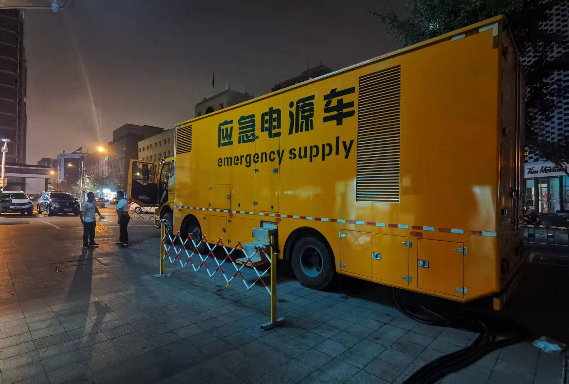 發(fā)電車租賃機組出現(xiàn)冒煙的故障怎么辦
